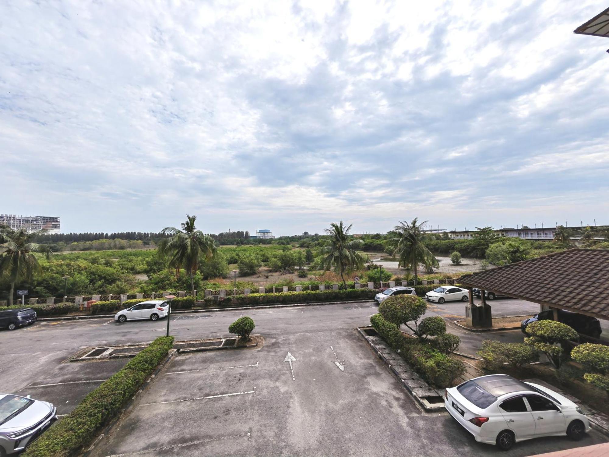 شقة Costa Mahkota Relaxing View 2Br 5Pax Town Area ملقا المظهر الخارجي الصورة